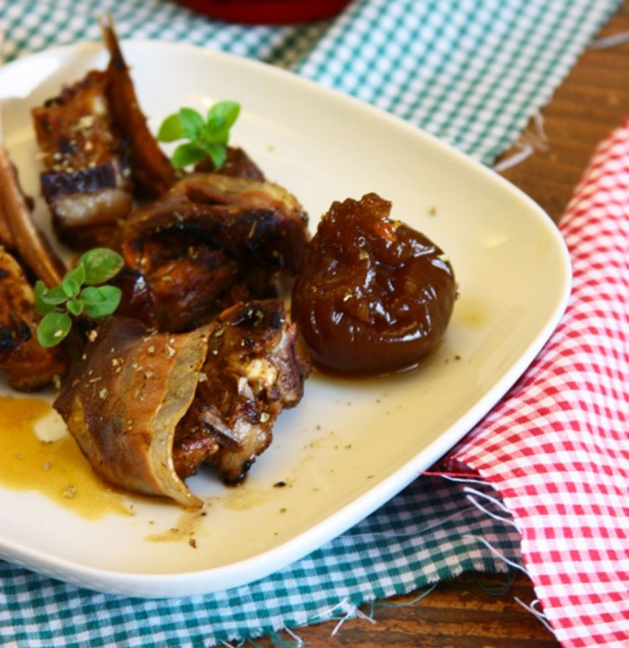 Costolette di agnello al Ficotto con Fichi rosa di Pisticci caramellati  e salsa alla senape